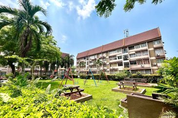 Apartmen Kampung Tunku