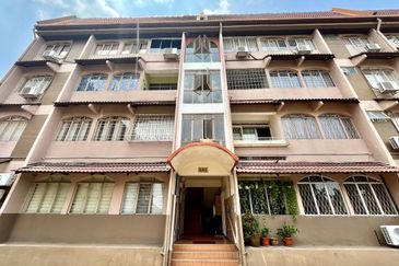 Apartmen Kampung Tunku