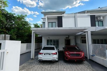 Laman Delfina @ Nilai Impian