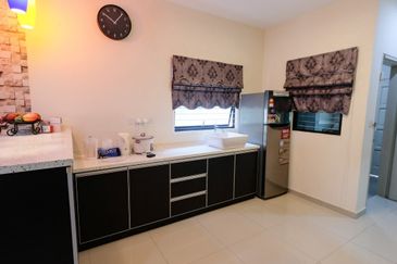 Laman Delfina @ Nilai Impian