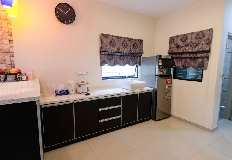 Laman Delfina @ Nilai Impian