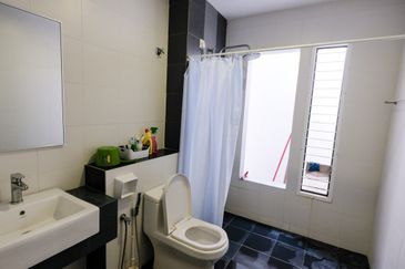 Laman Delfina @ Nilai Impian