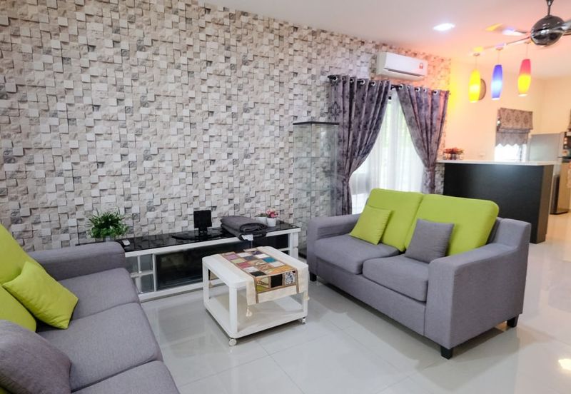 Laman Delfina @ Nilai Impian