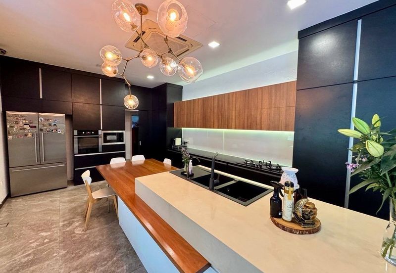 KGSAAS Golf Club, Seksyen 13