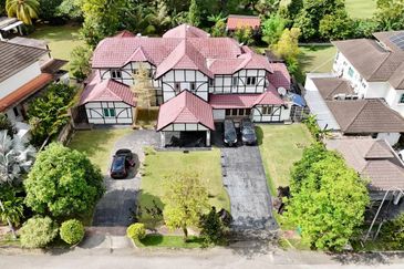 KGSAAS Golf Club, Seksyen 13