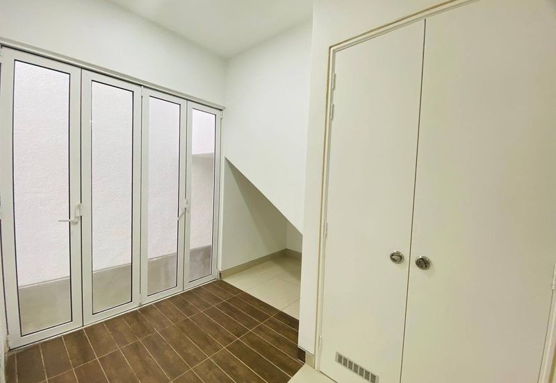 Duta Villa, Presint 14