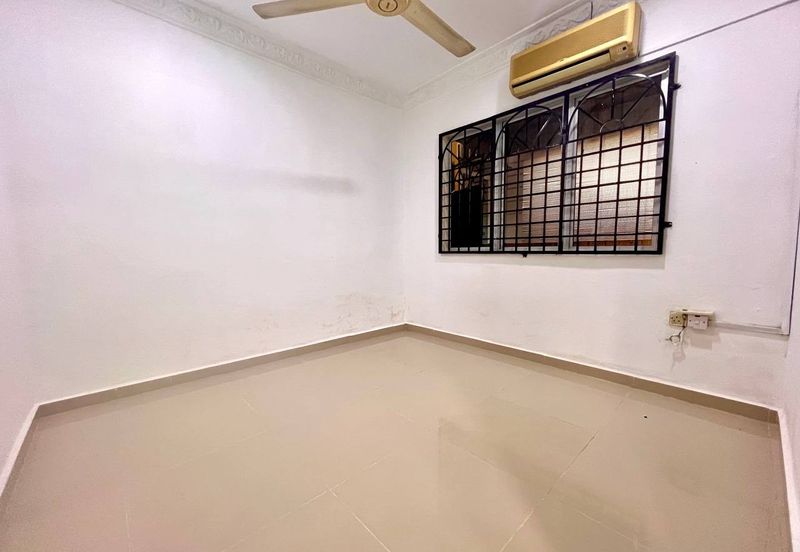 Single Storey Terrace, Taman Medan Baru, Petaling Jaya