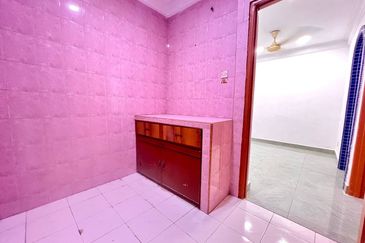 Single Storey Terrace, Taman Medan Baru, Petaling Jaya