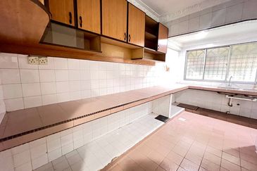 Single Storey Terrace, Taman Medan Baru, Petaling Jaya