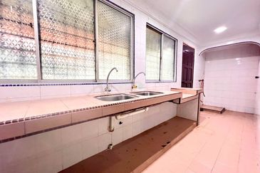 Single Storey Terrace, Taman Medan Baru, Petaling Jaya