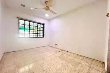 Single Storey Terrace, Taman Medan Baru, Petaling Jaya