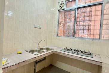 Pangsapuri Seroja Bukit Jelutong