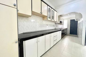 Taman Pinggiran Batu Caves