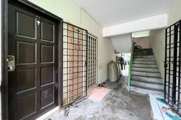 Residensi Warnasari 3