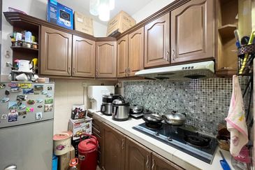 Residensi Warnasari 3