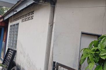 Taman Sri Raya, Batu 9