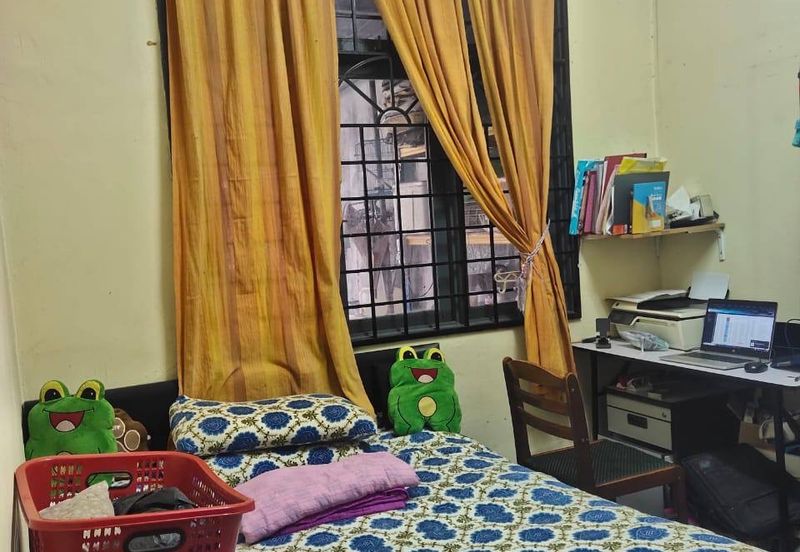 Taman Sri Raya, Batu 9