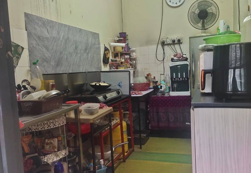 Taman Sri Raya, Batu 9