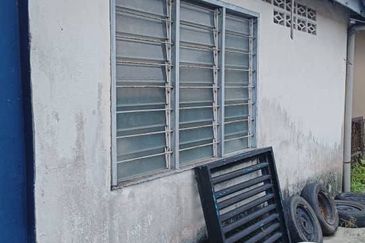 Taman Sri Raya, Batu 9