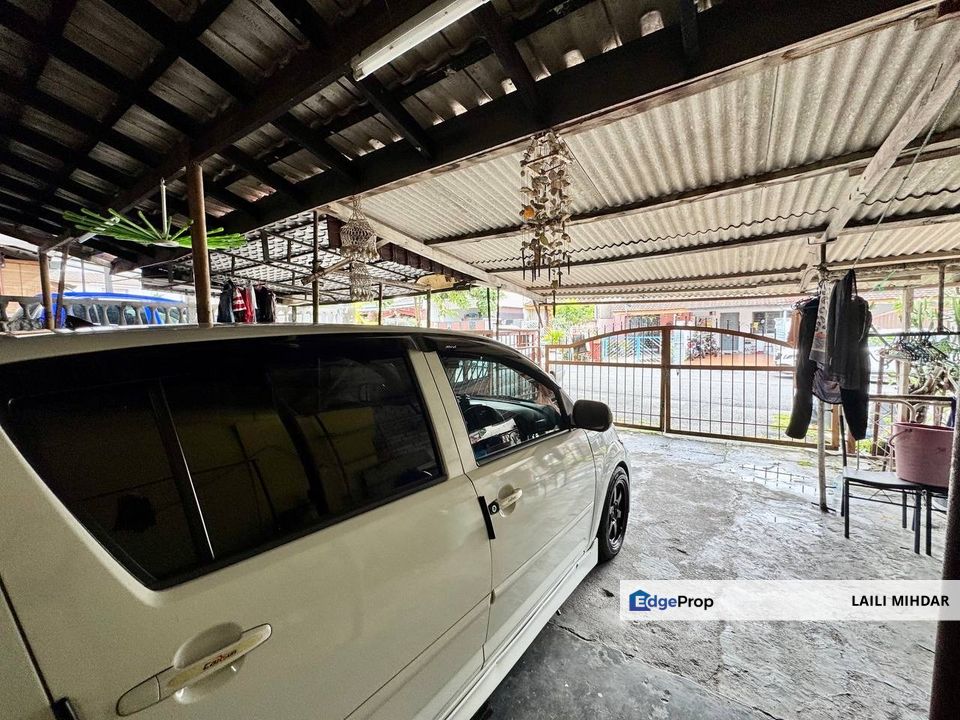 Double Storey Terrace Desa sri Jenaris Sungai Kantan Kajang, Selangor, Kajang