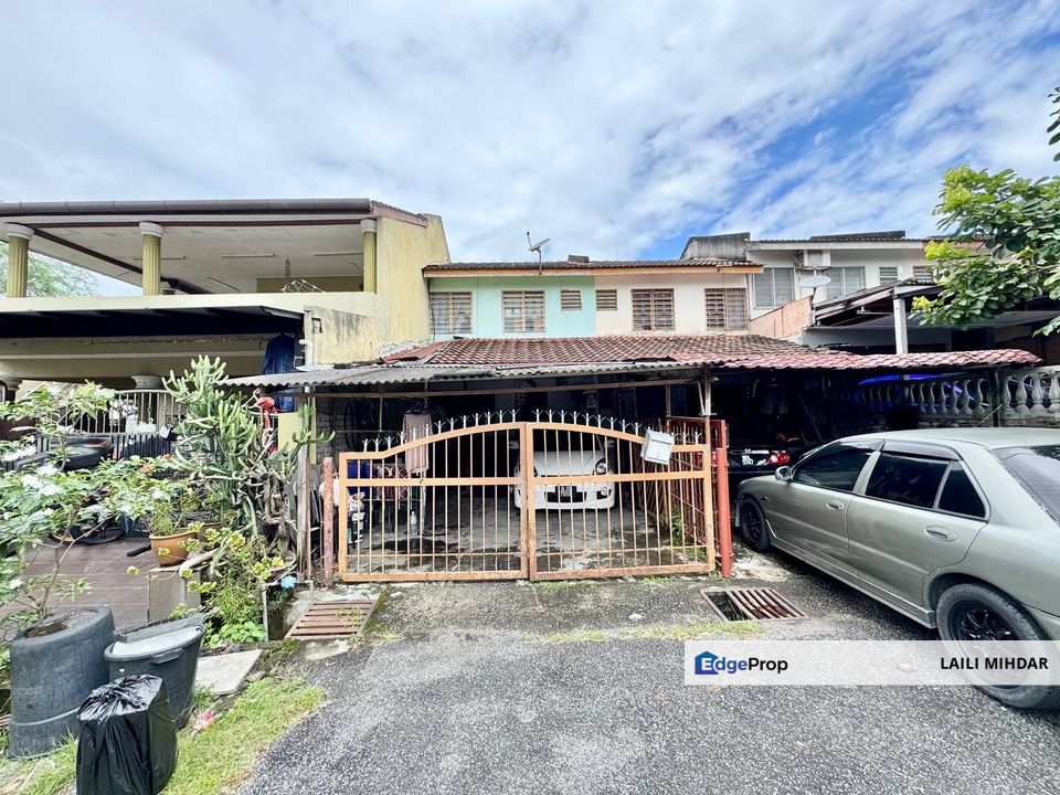 Double Storey Terrace Desa sri Jenaris Sungai Kantan Kajang, Selangor, Kajang