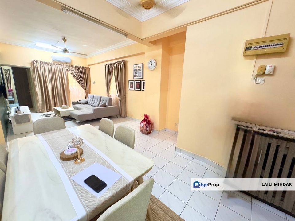 Sri Manja Court Condominium Taman Sri manja Petaling jaya, Selangor, Petaling Jaya