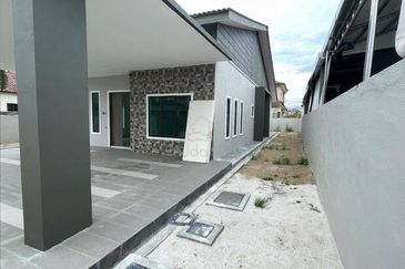 Newly Built Bungalow Pengkalan Pengakalan Pegoh Pinji Mewah Station 18 Indah Perdana