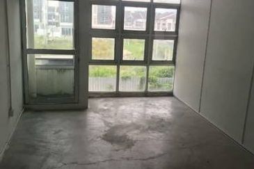 Behind Shell Tasek FREEHOLD Anjung Jalan Kuala Kangsar Klebang Bertuah 