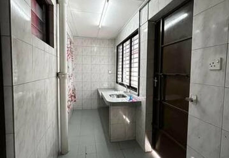 Easy Parking Open Facing Full Loan Move In Condition Bercham Taman Sri Kurau Ipoh Garden East Anjung