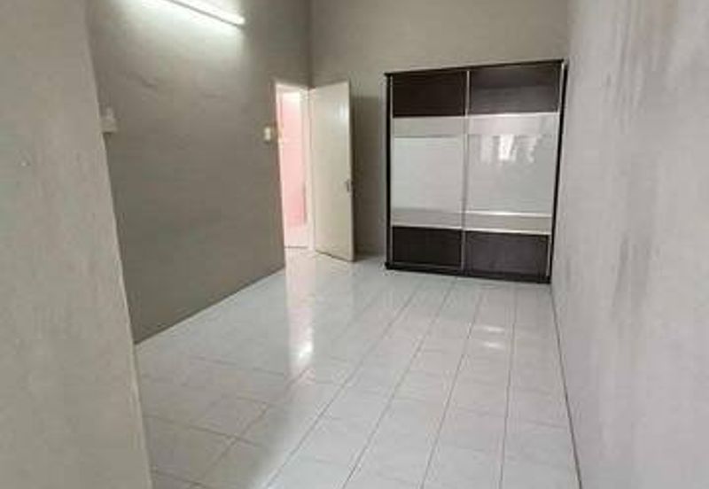 Easy Parking Open Facing Full Loan Move In Condition Bercham Taman Sri Kurau Ipoh Garden East Anjung