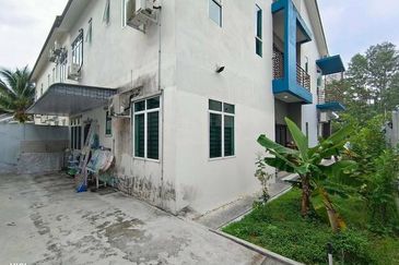 Big Size Semi D 44x80 Gate Puncak Jelapang First Garden Silibin Meru Square