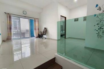 Big Size Semi D 44x80 Gate Puncak Jelapang First Garden Silibin Meru Square