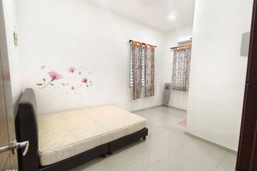 Big Size Semi D 44x80 Gate Puncak Jelapang First Garden Silibin Meru Square