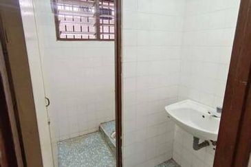 Corner Lot Bercham Taman Mewah Dermawan Pakatan Jaya Anjung Bandar Baru Putra