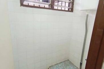 Corner Lot Bercham Taman Mewah Dermawan Pakatan Jaya Anjung Bandar Baru Putra