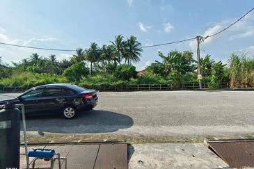 Corner Lot Bercham Taman Mewah Dermawan Pakatan Jaya Anjung Bandar Baru Putra