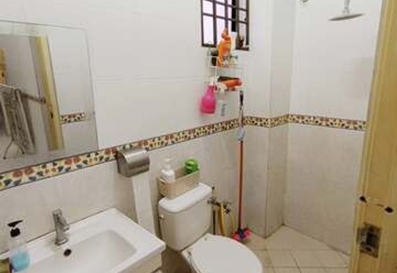 Gate Guard Facing Field Open Good Condition Bandar Baru Tambun Bercham Ipoh Garden East