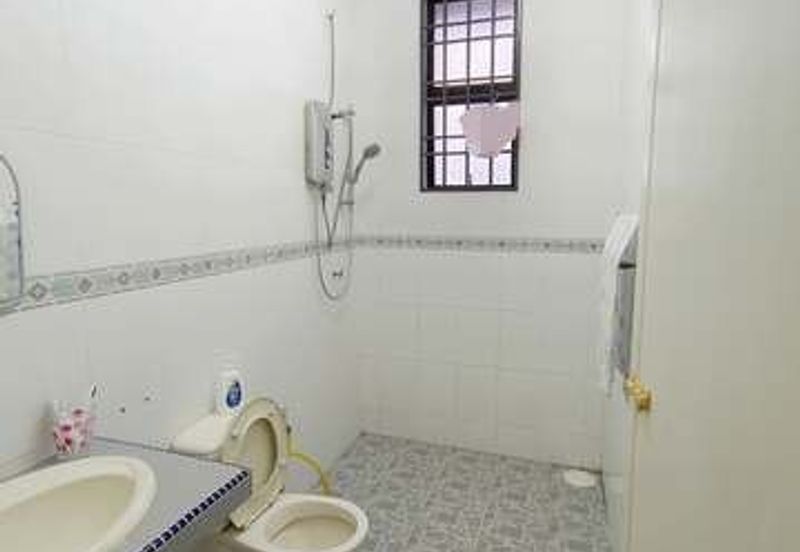 Gate Guard Facing Field Open Good Condition Bandar Baru Tambun Bercham Ipoh Garden East