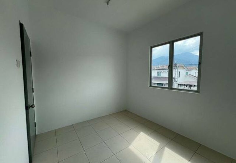 Brand New Intermediate Corner Meru Perdana Scientex Idaman Chepor Chemor Suria Halaman Impian