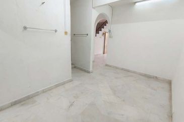 Below Market Value 20% Full Loan Good Condition)Menglembu Sepakat Arkid Rasi Jaya Wang