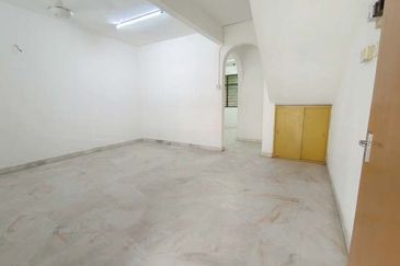 Below Market Value 20% Full Loan Good Condition)Menglembu Sepakat Arkid Rasi Jaya Wang