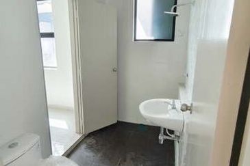 Brand New Gate Guard Tight Security Lapangan Perdana Akasia Panorama The Gulf Botani