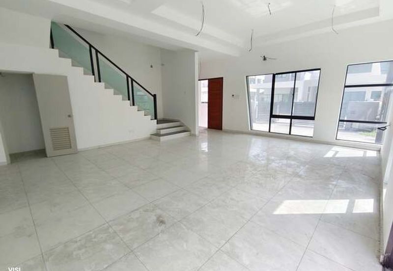 Brand New Gate Guard Tight Security Lapangan Perdana Akasia Panorama The Gulf Botani