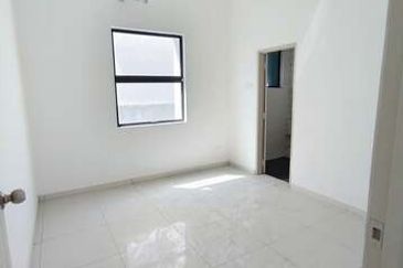 Brand New Gate Guard Tight Security Lapangan Perdana Akasia Panorama The Gulf Botani