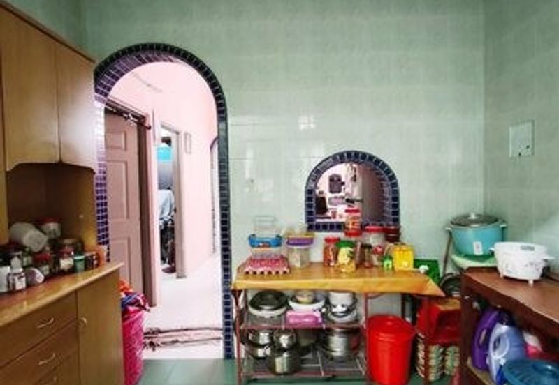 Cheap Sale Intermediate Corner First Garden Taman Pertama Silibin Buntong Ipoh Town Rishah