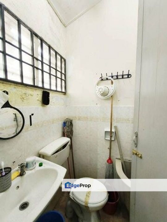 Cheap Sale Intermediate Corner First Garden Taman Pertama Silibin Buntong Ipoh Town Rishah, Perak, Ipoh