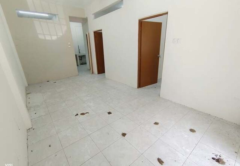 Renovated Ground Floor Good Panorama Lapangan Perdana Flat Botani Pengkalan 