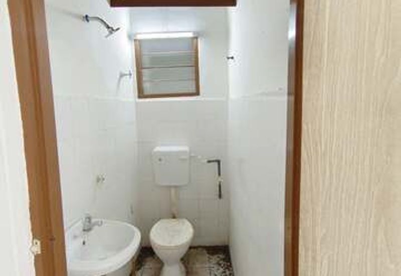 Renovated Ground Floor Good Panorama Lapangan Perdana Flat Botani Pengkalan 