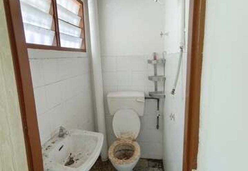 Renovated Ground Floor Good Panorama Lapangan Perdana Flat Botani Pengkalan 