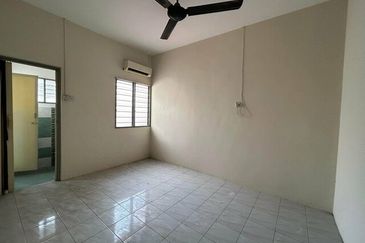 Cheap Sale 5 Room 2.5 Storey Menglembu Impiana Adril Wang Bestari Timur Bukit Merah Lahat